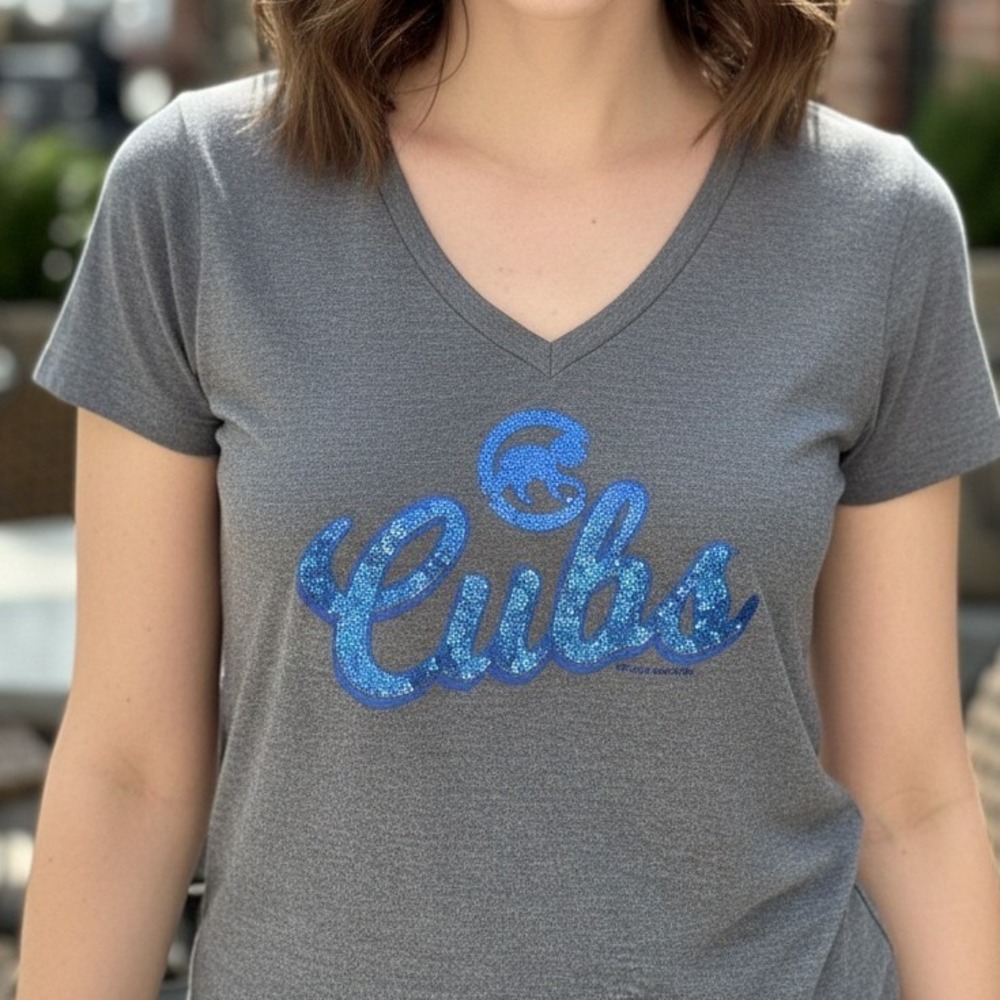 Majestic Chicago Cubs Womens V Neck T Shirt Gray Blue Sparkle Script‎ Logo MLB